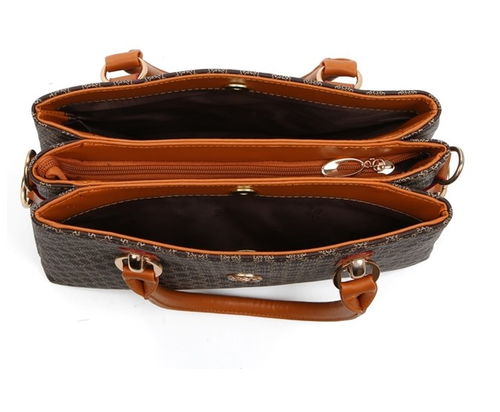 本人想做包包加工,正在進(jìn)行設(shè)備采購 加工方向有了 就是下面的包包,求指教